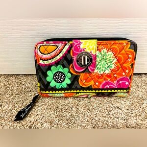 Vera Bradley Turnlock Wallet in the Ziggy Zinnia pattern. EUC